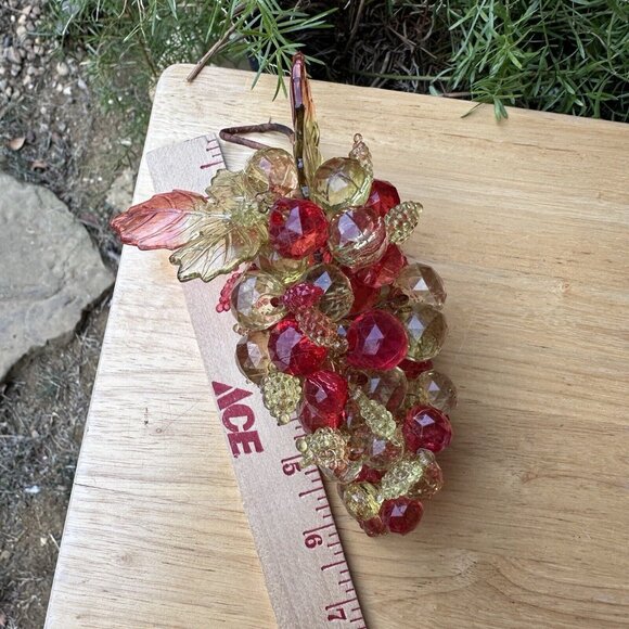 VTG Two Faceted Lucite Bead Acrylic Plastic Cluster Grapes with Leaves Stems 6"+ - Picture 8 of 8